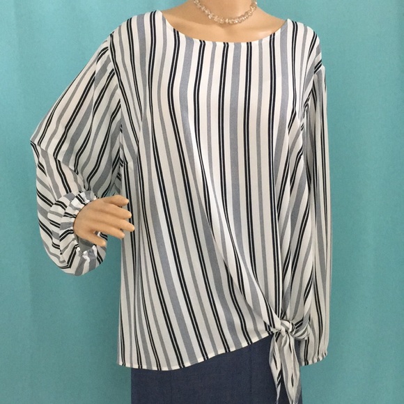 Tops - Brand new with tags loft plus blouse